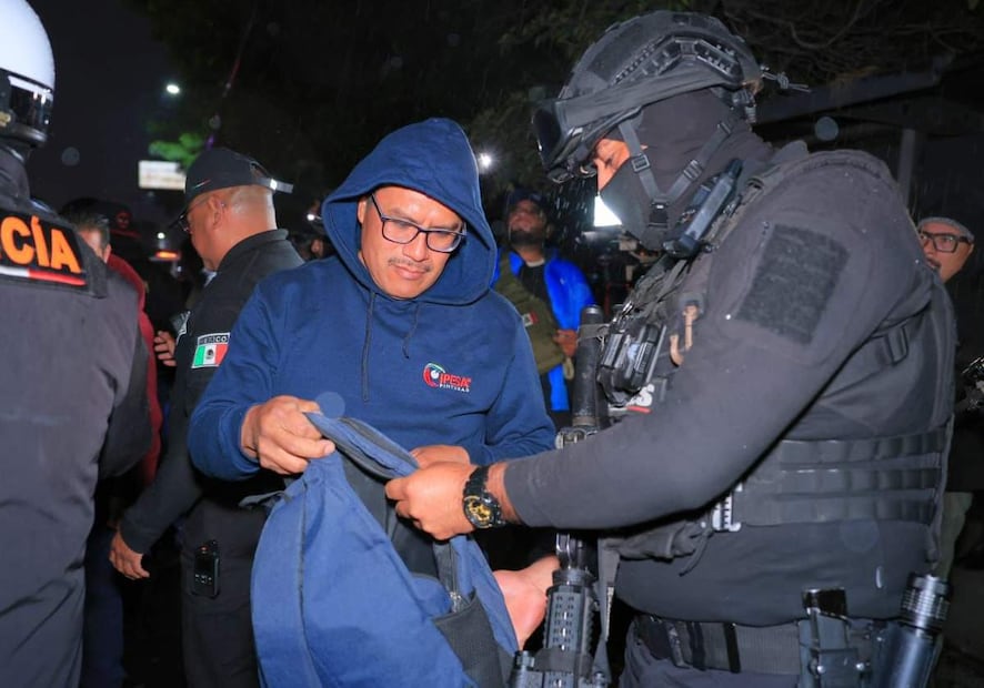 Fueron arrestadas dos personas durante el desarrollo del operativo. Foto: Especial