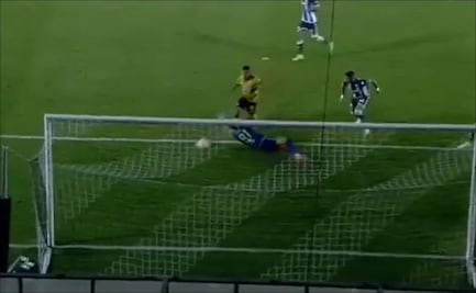 Orbelín Pineda vuelve a anotar en Grecia con el AEK Atenas