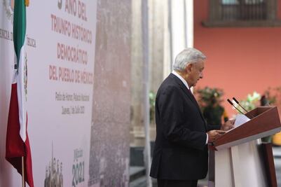 AMLO saca 6.7 de calificación en su encuesta, pero arrasa en pregunta sobre revocación de mandato