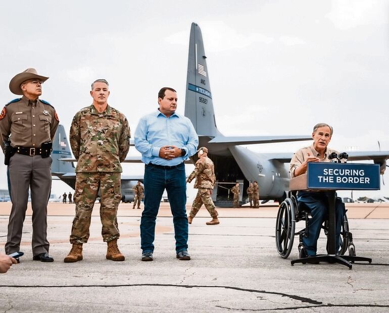 El gobernador de Texas, Greg Abbott, ha descartado que dos muertes fueran por el muro flotante en el río Bravo. Foto: Gobierno de Texas