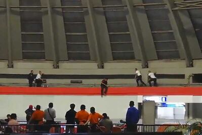 Hombre se avienta de cúpula de la TAPO