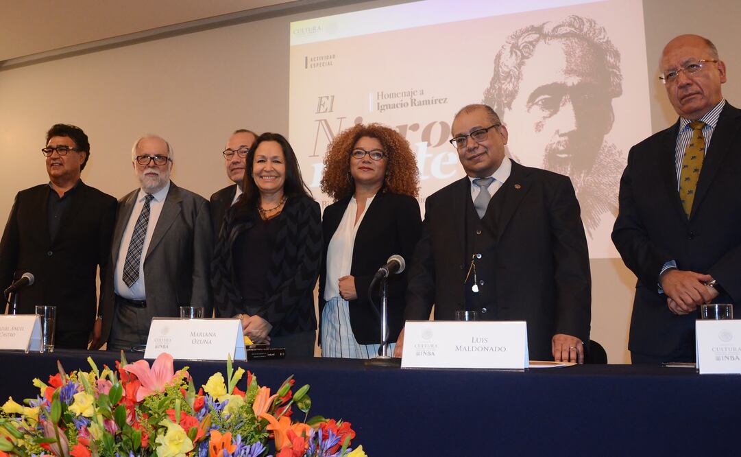 Al evento asistieron la directora general del INBA, Lidia Camacho, y el subsecretario de Desarrollo Cultural, Saúl Juárez Vega, así como familiares descendientes del homenajeado. Foto: Cortesía INBA
