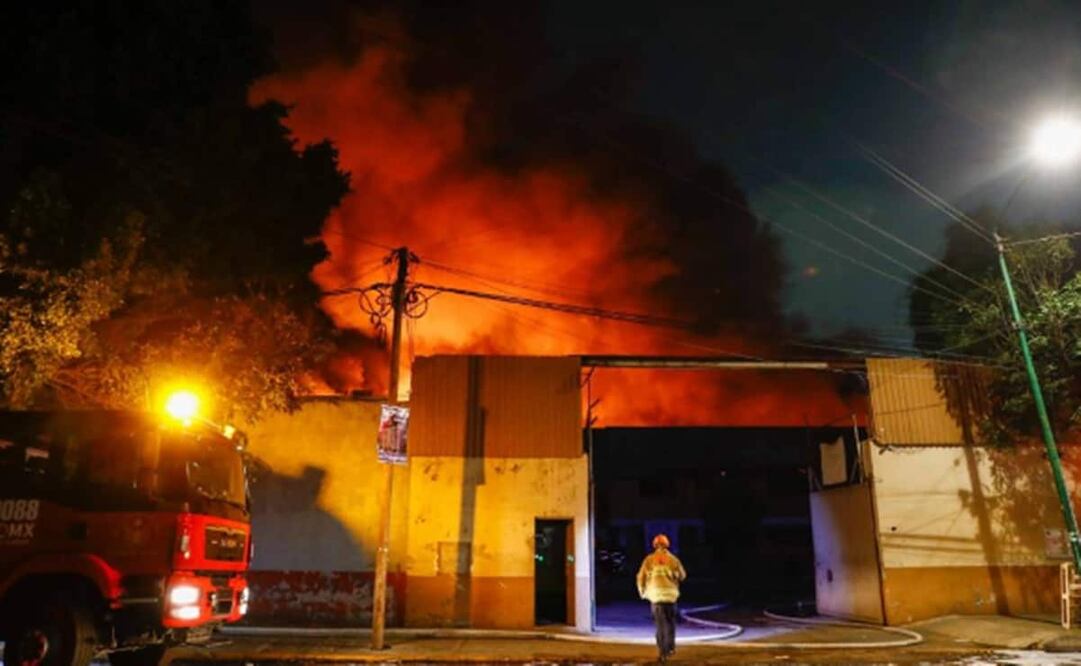 Protección Civil Azcapotzalco reporta que el inmueble está dañado estructuralmente. Foto: Archivo