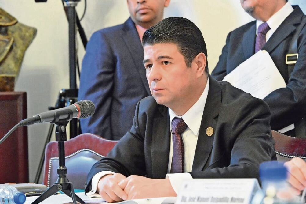 Israel Betanzos, líder de la bancada del PRI en la Asamblea Legislativa, seña ló que buscan ser muy precisos para evitar objeciones legales. (ALDF)