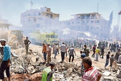 EI ataca a kurdos en pueblo sirio; mata al menos a 67 personas