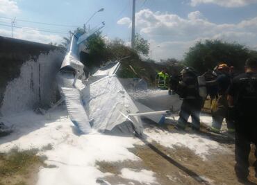 Desplome de avioneta deja dos lesionados en Mérida, Yucatán