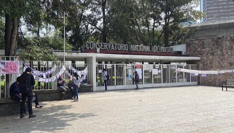 Patricio Méndez declina dirigir el Conservatorio Nacional, Silvia Navarrete queda de interina