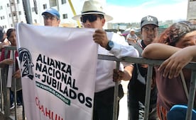 Jubilados piden a Sheinbaum eliminación de retroactividad al artículo 127 constitucional; señalan afectación a su patrimonio