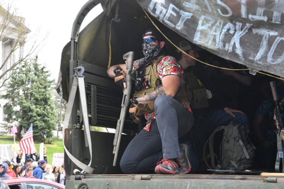 Protestan en Pensilvania contra el confinamiento por el coronavirus