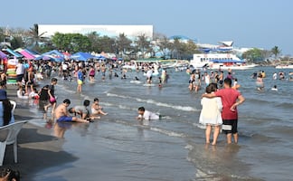 Veracruz alcanza 100% de ocupación hotelera en fin de semana largo; playas y malecón se llenan de turistas