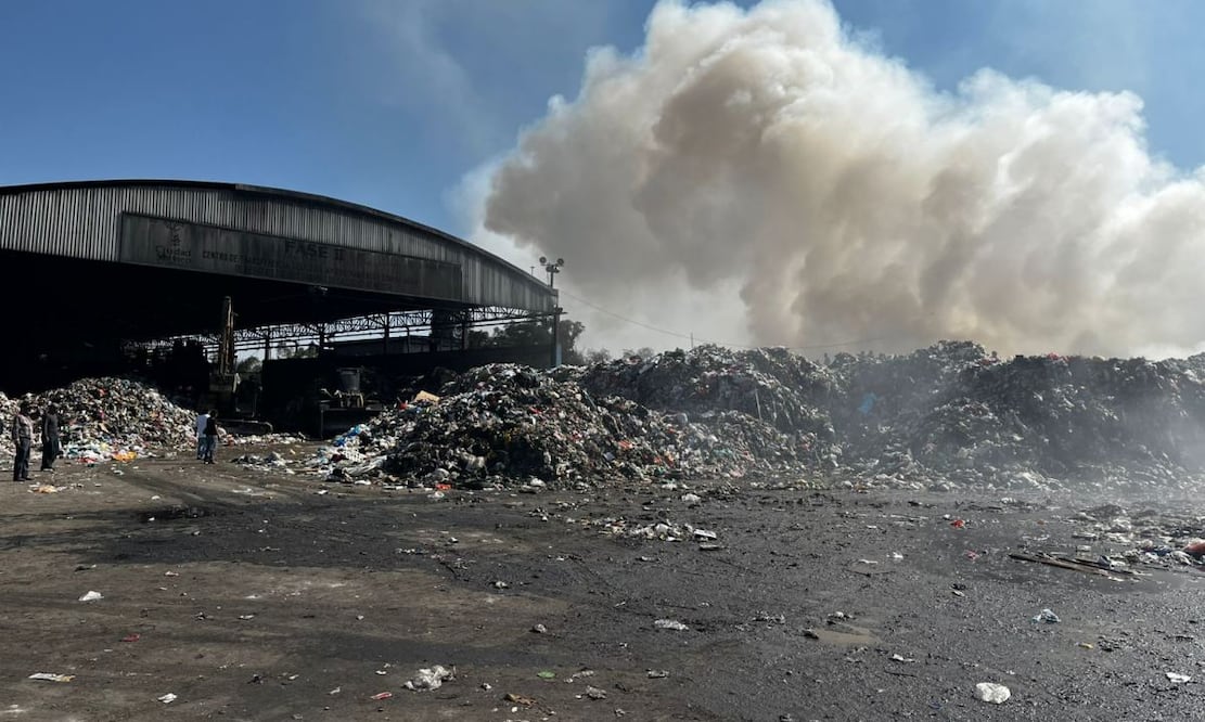 Reportan incendio de residuos industriales en alcaldía Gustavo A Madero. Foto: Especial.