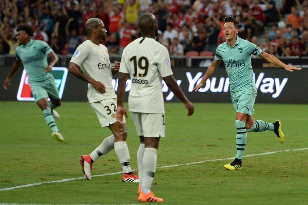 Mesut Özil festeja una de las anotaciones. Foto: AFP