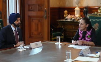 Sheinbaum se reúne con presidente del Banco Mundial; economía avanza con certidumbre, afirma