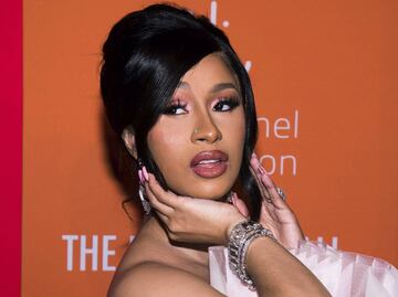Hombre demanda a Cardi B: Por un tatuaje se cree que está entre las piernas de la rapera