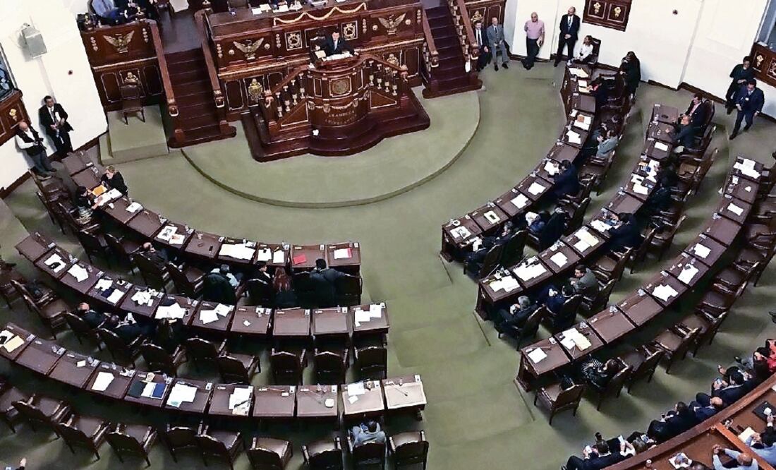 De acuerdo con el diputado Luis Gerardo Quijano, pegaría bastante hacer pública la inasistencia de un diputado porque sería la “nota del día”. (FOTO: ARCHIVO EL UNIVERSAL)