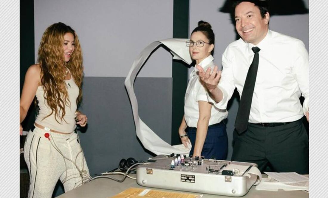 Shakira no pierde el toque con sus movimientos de caderas.