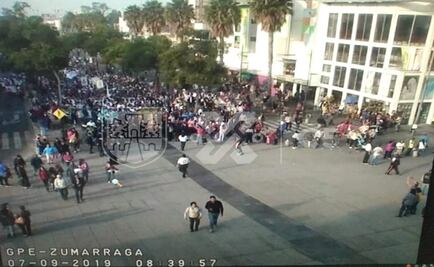 Peregrinos se dirigen a Basílica por calzada de Guadalupe 