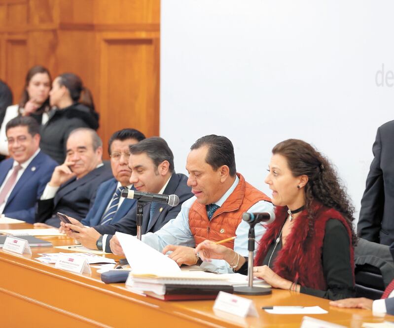 Obstáculo. El Congreso mexiquense, entre jaloneos, no se ponía de acuerdo para avalar el Paquete Fiscal 2020. JORGE ALVARADO. EL UNIVERSAL