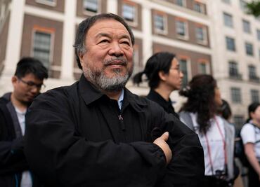 Salud de Assange se está deteriorando, asegura Ai Weiwei