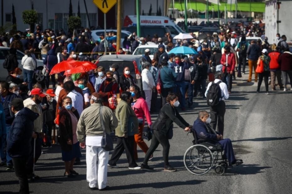 Historias de nota roja, vacunación y creatividad en medio de la crisis, entre las fotos de la semana