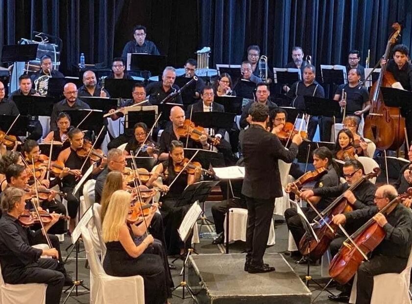 La Orquesta Filarmónica de Acapulco junto con el clarinetista Miguel Ángel Guerrero organizarán concierto en favor de Acapulco.
Fotos: OFA, cortesía