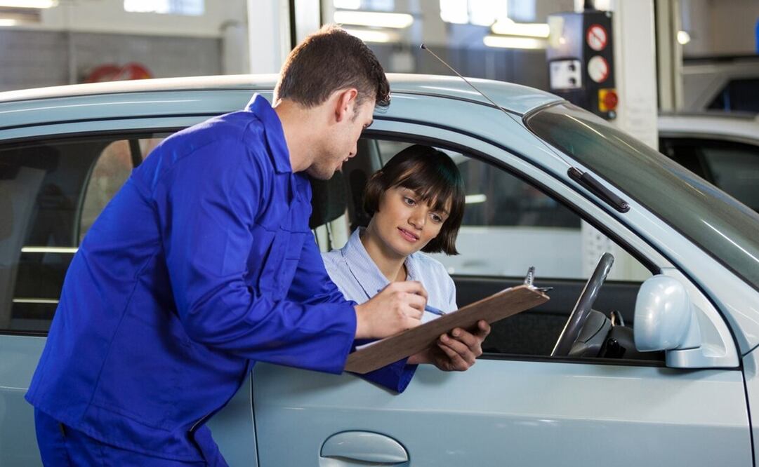La verificación vehicular es obligatoria. Foto: Freepik