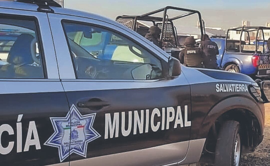 Elementos de la policía municipal y estatal resguardaron la vivienda donde se realizó el ataque. Foto Especial