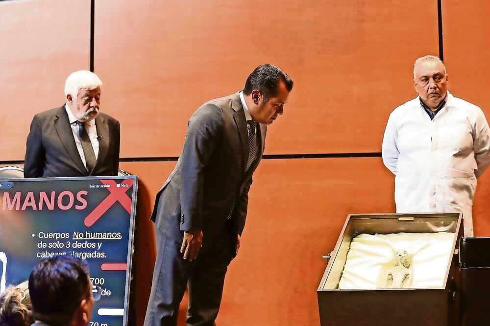 El pasado 12 de septiembre, Jaime Maussan presentó presuntos cuerpos momificados de extraterrestres en una audiencia pública en la Cámara de Diputados impulsada por Sergio Gutiérrez. Foto: Archivo / EL UNIVERSAL