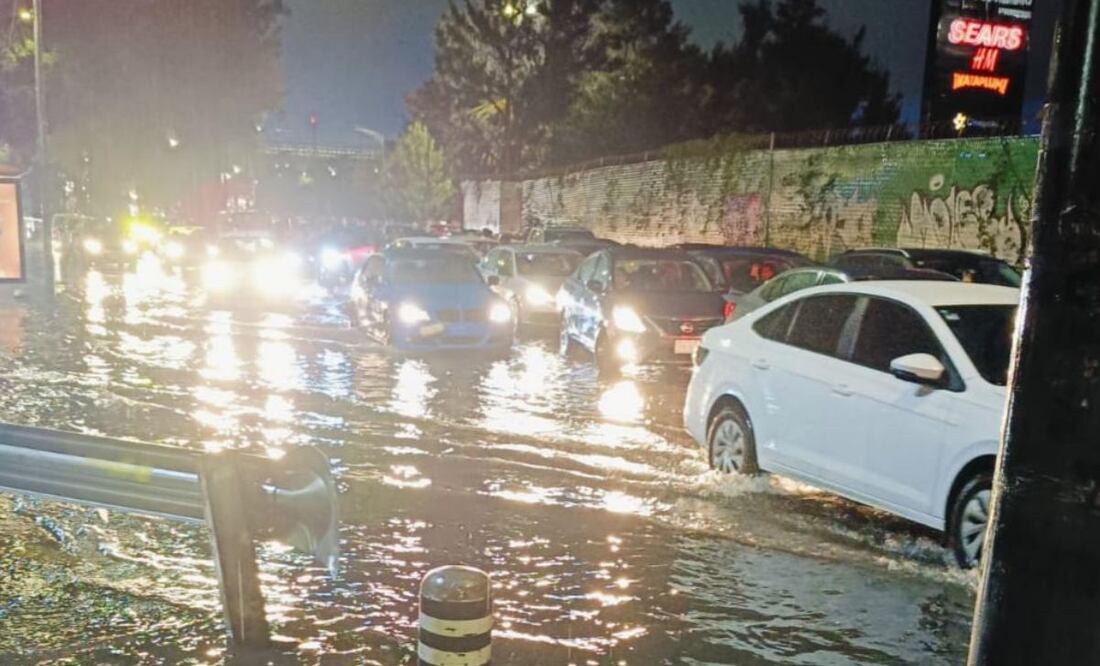 Diversas colonias de Iztapalapa y Tláhuac presentan encharcamientos considerables.
Foto: Especial.