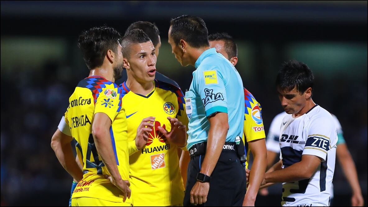 Enrique Santander en el Clásico Capitalino del Clausura 2018. Foto: Imago 7