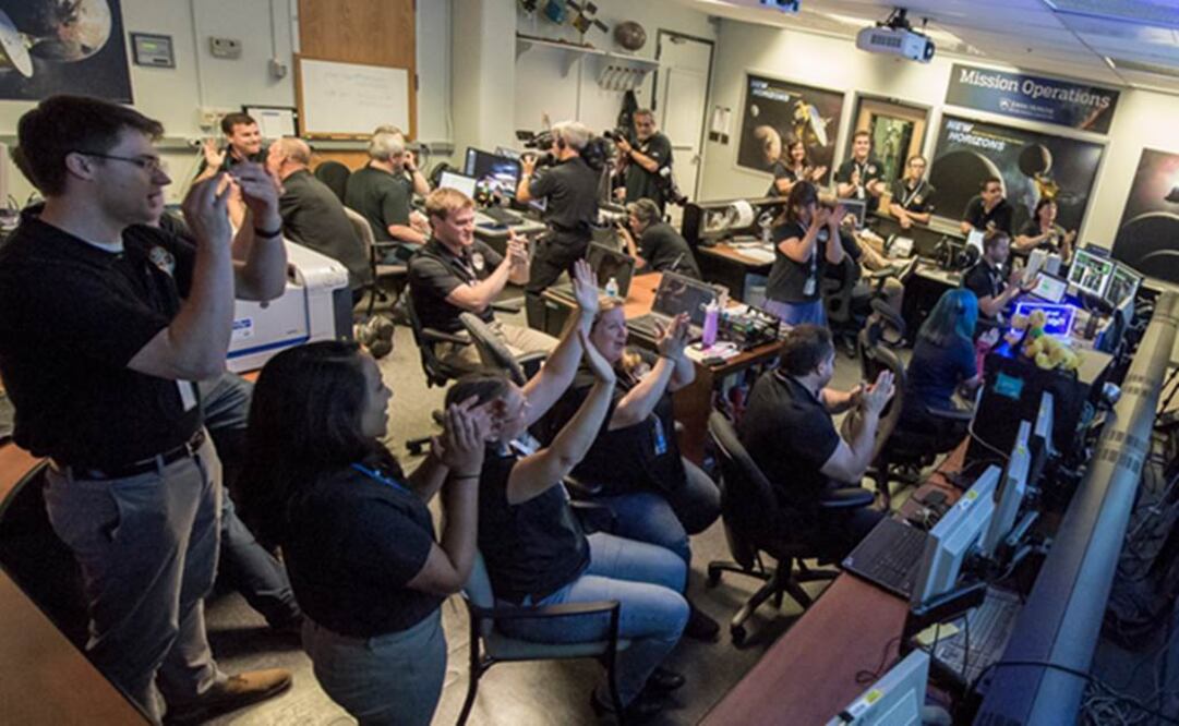 Nave no puede recolectar datos y enviarlos simultáneamente a la Tierra. Foto: NASA