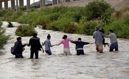 Despiden a caricaturista por dibujo sobre Trump y migrantes en río Bravo