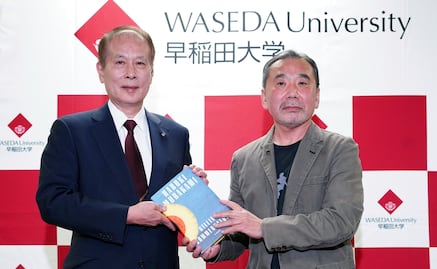 Haruki Murakami dona sus manuscritos a universidad