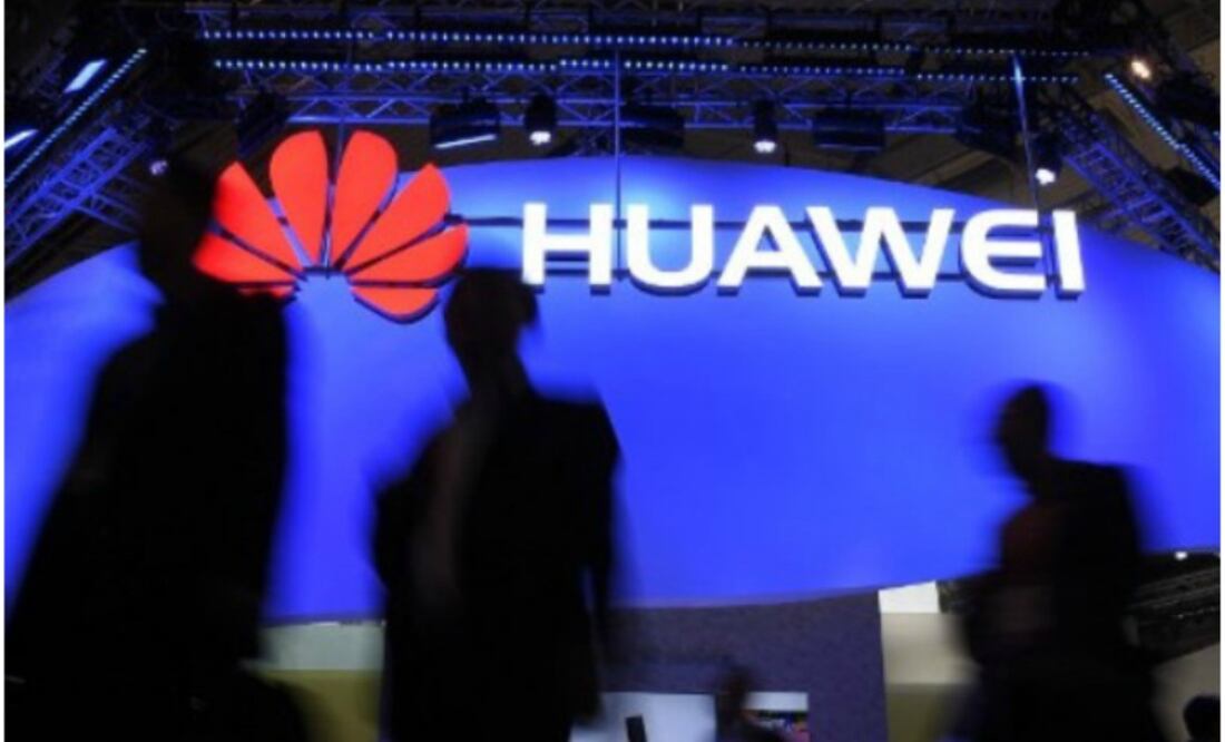 En una entrevista con la cadena CNBC, el principal asesor económico de la Casa Blanca, Peter Navarro, anunció que su Gobierno seguirá prohibiendo a Huawei la comercialización de las redes 5G