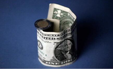 Mexican peso hits 4-month low ahead of NAFTA talks