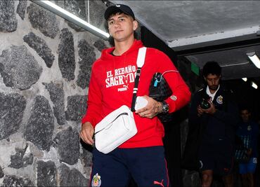 Alan Pulido, muy cerca de salir de las Chivas para el siguiente torneo
