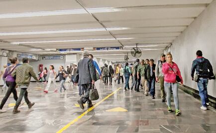 Mujer lanza gas pimienta por riña en Metro Hidalgo