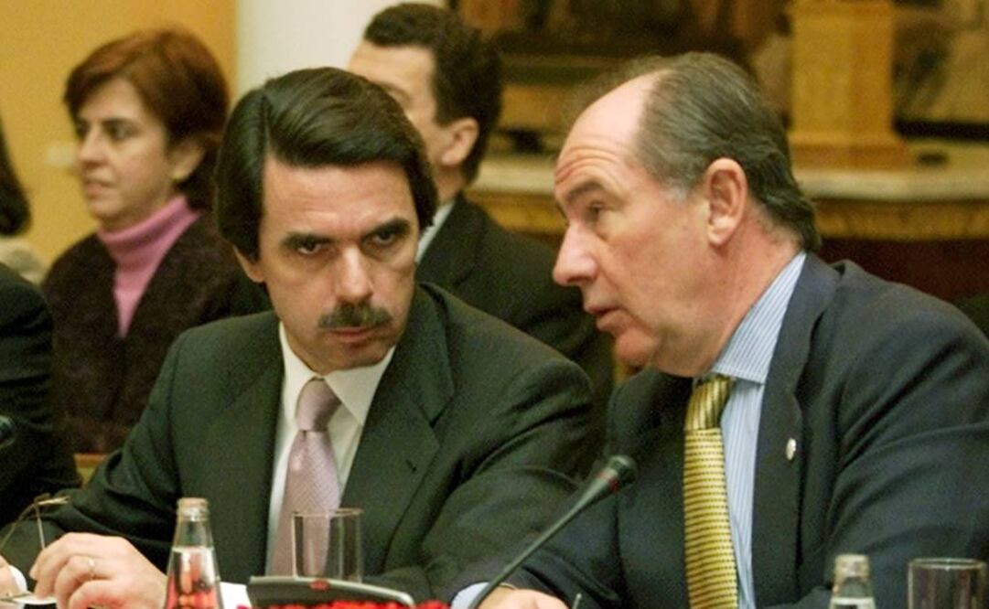 Rodrígo Rato (der) ejerció como vicepresidente y ministro de Economía durante el periodo de José María Aznar. (Foto: Reuters / Archivo)