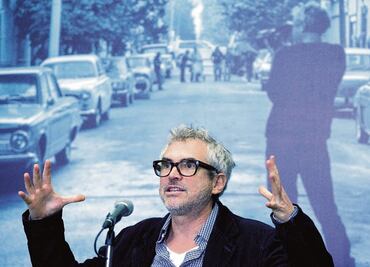 Alfonso Cuarón to create exclusive content for Apple TV+