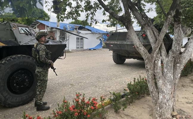 Reportan ataque con drones contra base castrense en Colombia; mueren dos militares