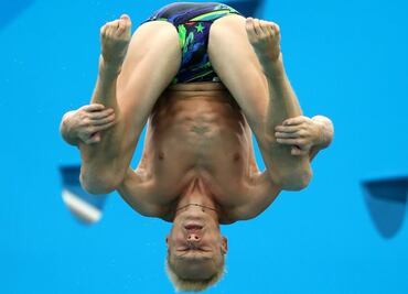 Se mofan de clavado de atleta ruso