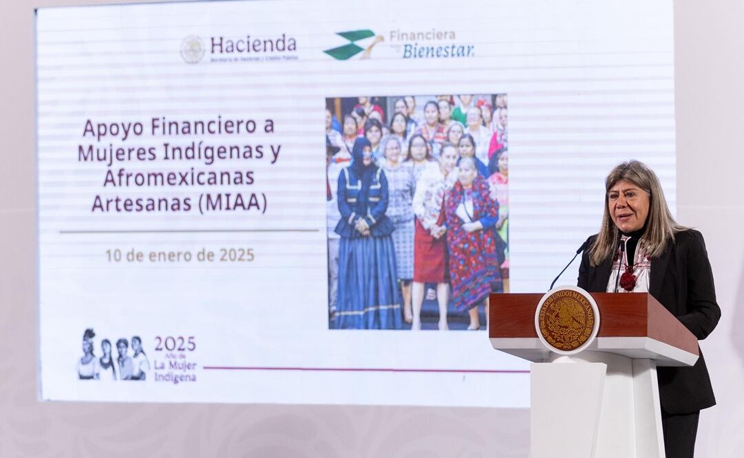 María del Rocío Mejía Flores, directora general Finabien presentó el programa de Apoyo Financiero a Mujeres Indígenas y Afromexicanas Artesanas Foto: Hugo Salvador / EL UNIVERSAL