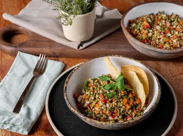 Prepara esta ensalada fría de lentejas con curry y cilantro