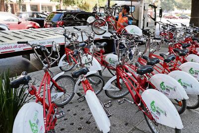 Mil 115 ecobicis rojas se van para Colima y Michoacán