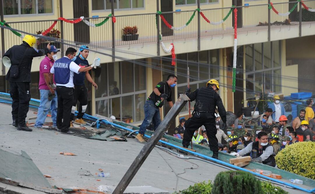 Familia de directora del Rébsamen denuncia que encañonaron a niño en cateo