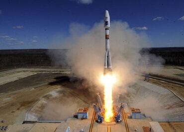 Rusia lanza primer cohete desde su nuevo cosmódromo