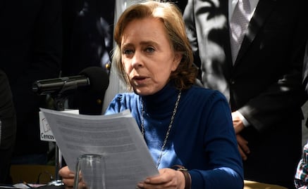 FGR acusa a María Amparo Casar de uso ilícito de atribuciones por pensión vitalicia; comparecerá en el reclusorio Oriente