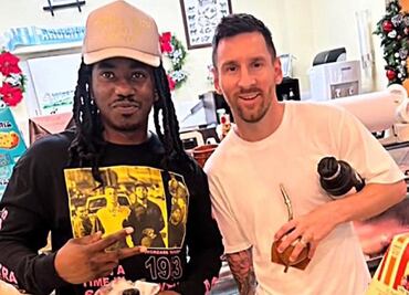 Aficionados se encuentran Messi en el supermercado; el argentino hasta fotos se tomó