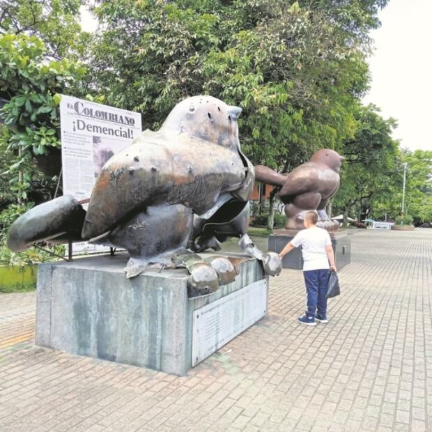 Medellín festeja 90 años de Botero, el artista del volumen