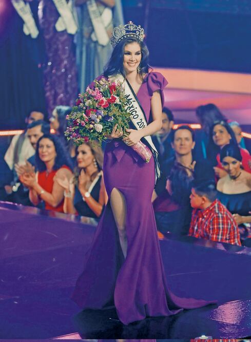 Denisse Franco Piña es Nuestra Belleza México 2017. Citlaly Higuera, de Tamaulipas, es la suplente y Karla López, de Aguscalientes, tercer lugar (LUIS CORTÉS. EL UNIVERSAL)